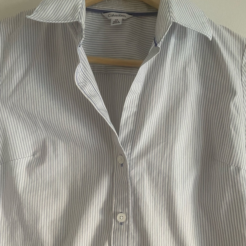 Button down Calvin Klein shirt - Picture 2 of 10